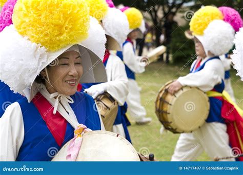  The Faithful Cow: Exploring Themes of Loyalty and Sacrifice in 21st Century South Korean Folklore